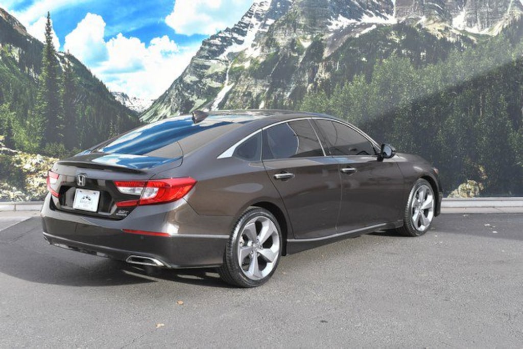 Used 2018 Honda Accord Touring 2.0T Sedan