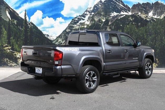 2019 Toyota Tacoma TRD Sport V6 photo 3