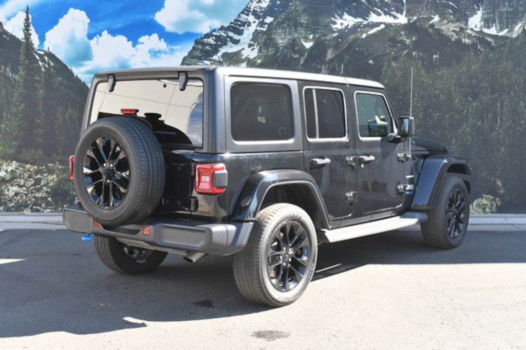 Used 2022 Jeep Wrangler Unlimited 4xe Sahara SUV