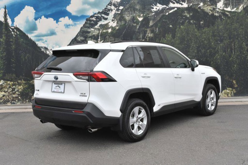 Used 2021 Toyota RAV4 Hybrid XLE SUV