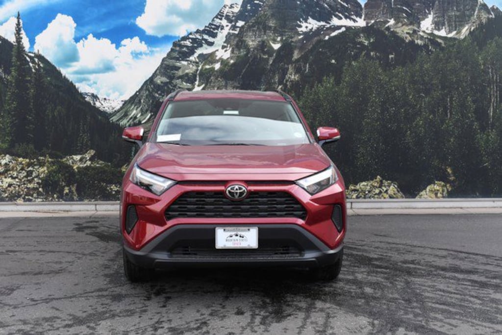 New 2025 Toyota RAV4 XLE SUV