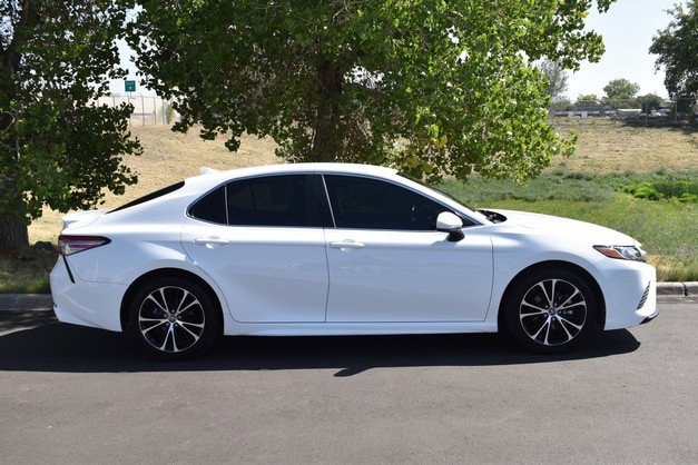 Used 2019 Toyota Camry SE with VIN 4T1B11HK2KU700532 for sale in Denver, CO