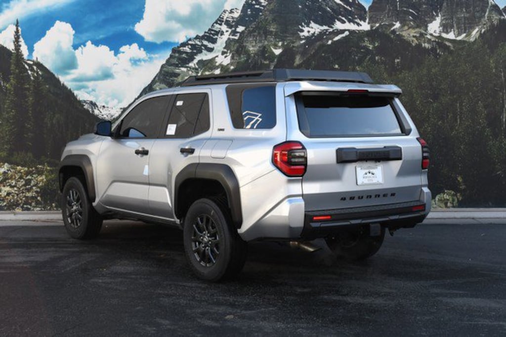 New 2025 Toyota 4Runner SR5 SUV
