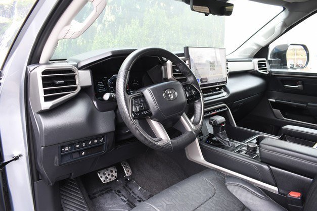2024 Toyota Tundra Limited - Photo 15