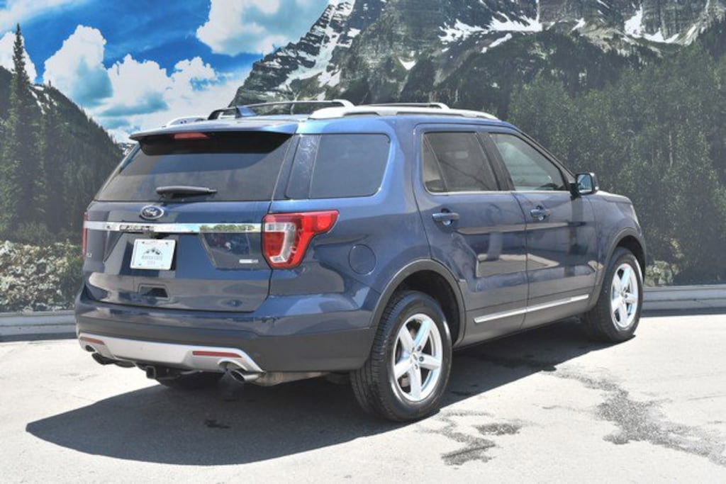 Used 2017 Ford Explorer XLT SUV