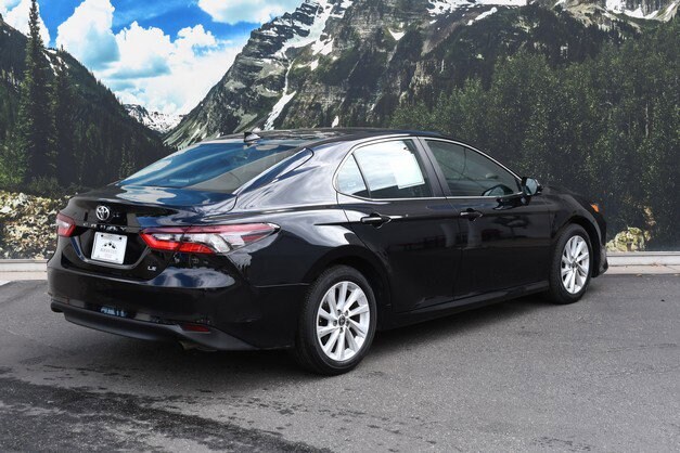 2024 Toyota Camry LE photo 3