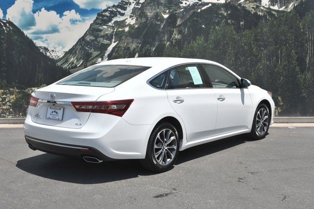 Avalon XLE Plus Sedan