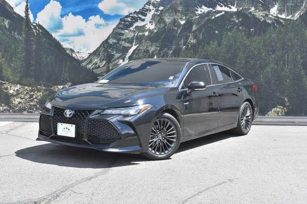2019 Toyota Avalon Hybrid XSE Sedan