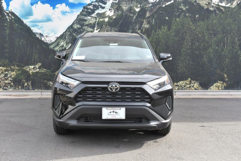 New 2025 Toyota RAV4 XLE SUV