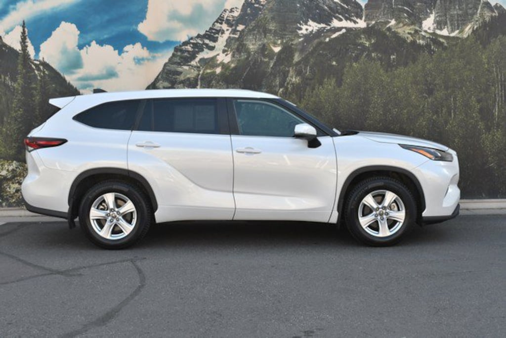 Certified 2025 Toyota Highlander LE SUV