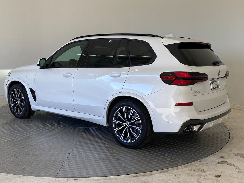 New 2026 BMW X5 PHEV xDrive50e SUV