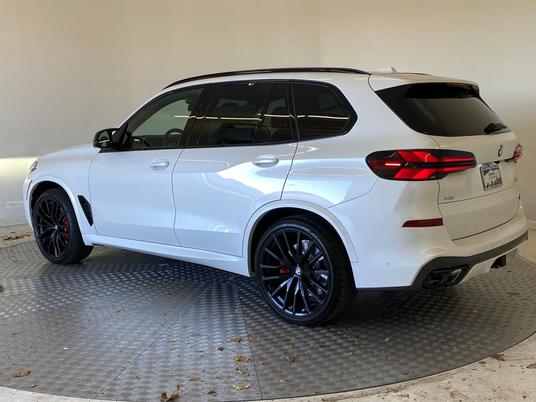2026 BMW X5 M60i