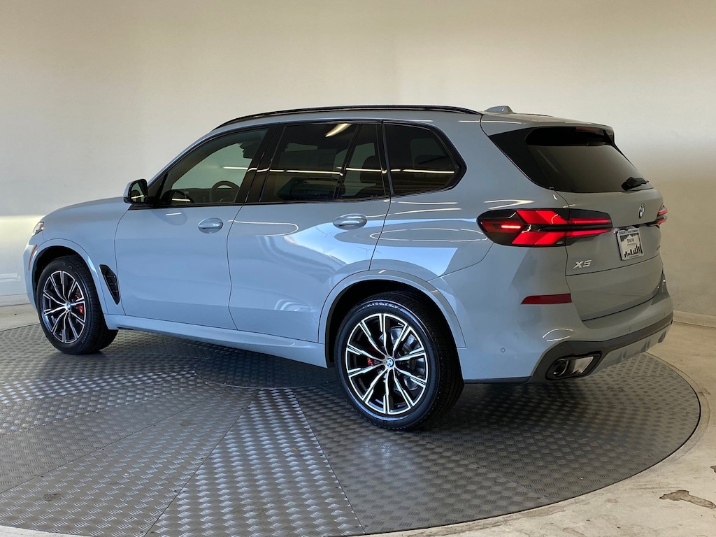 New 2026 BMW X5 xDrive40i SUV