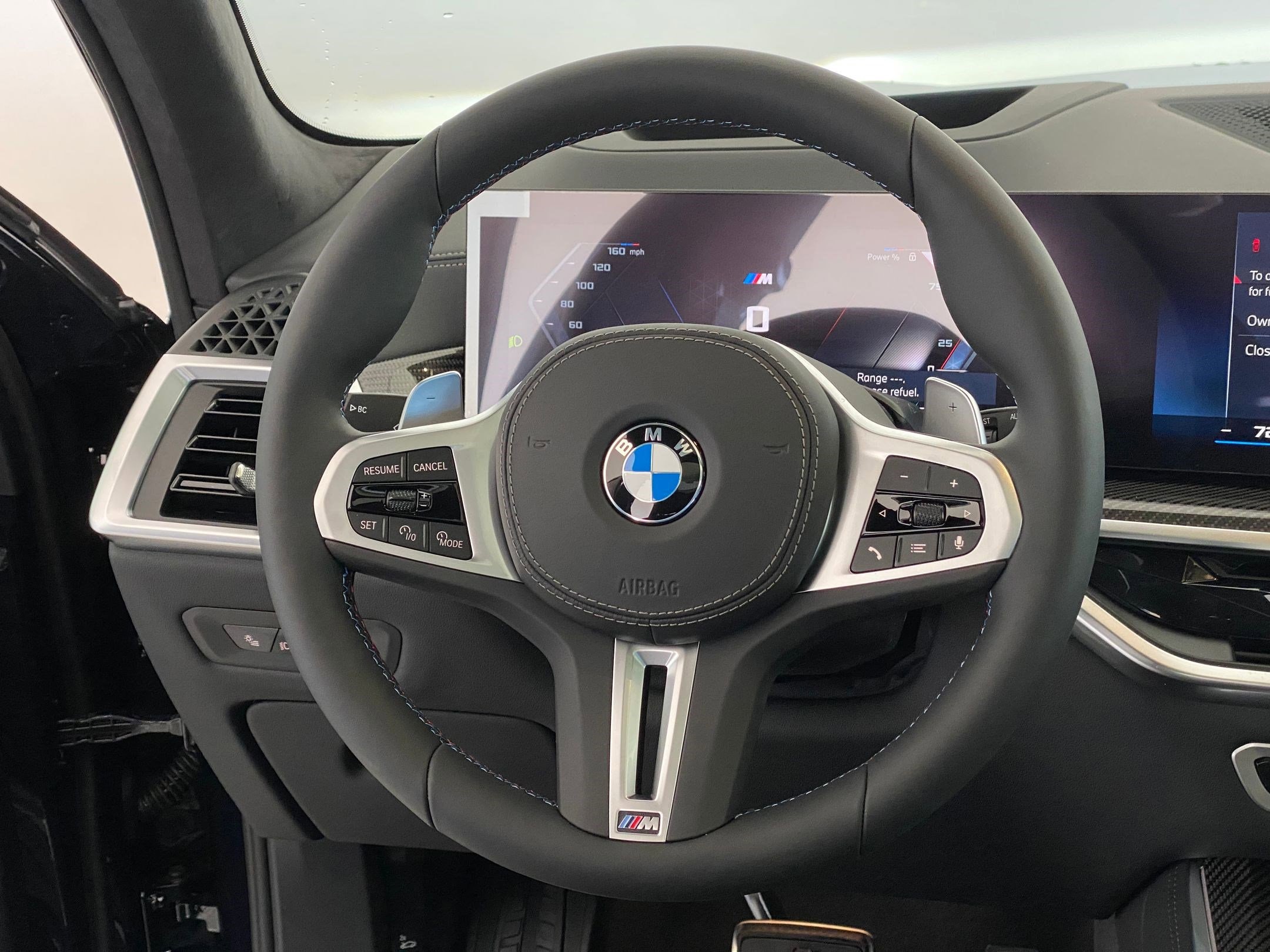 2026 BMW X5 M60i - Photo 16