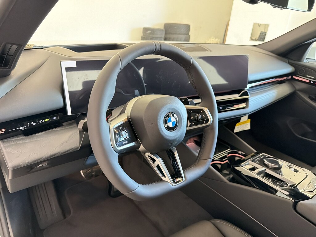 New 2026 BMW 530i xDrive Sedan