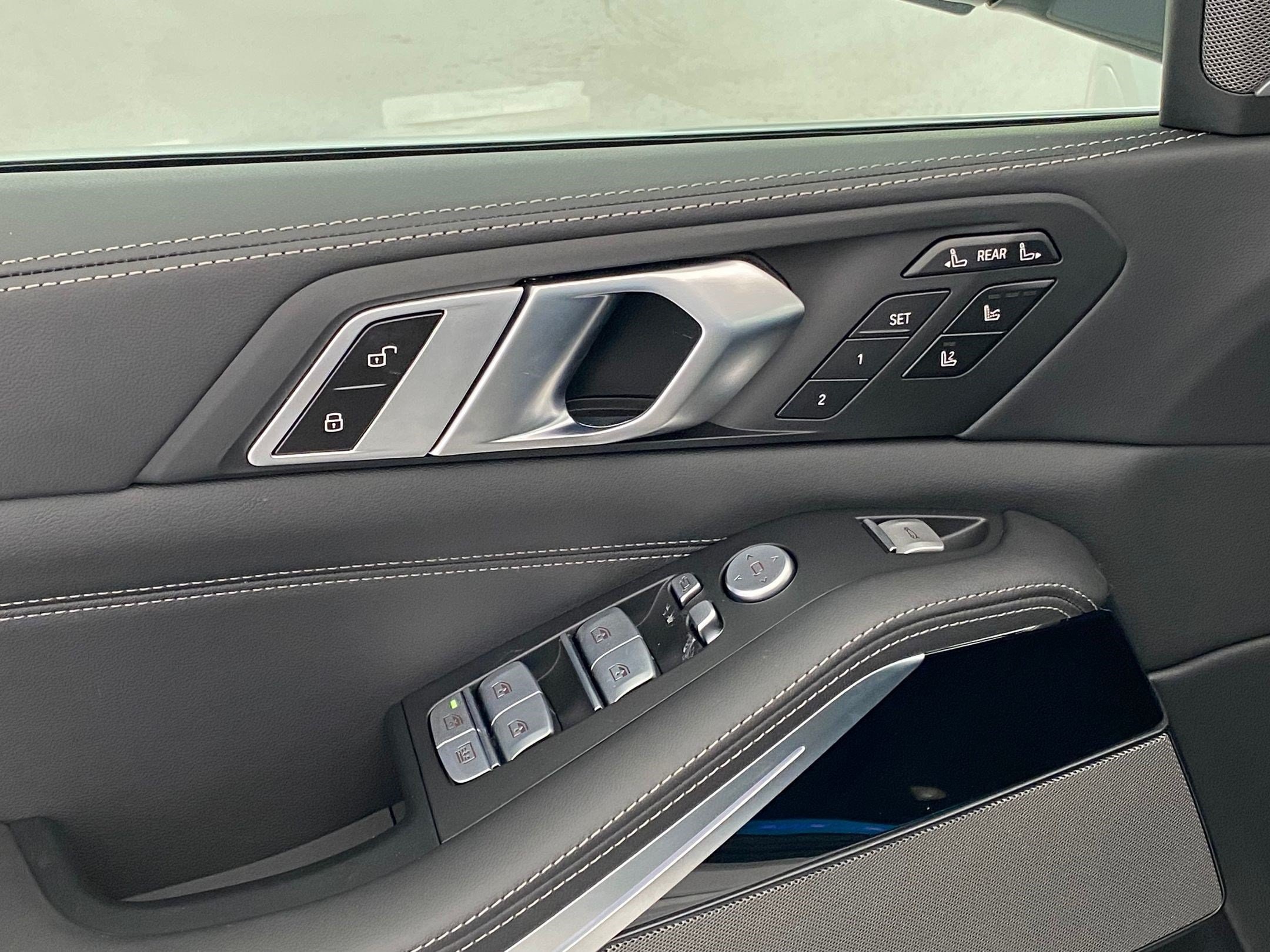 2026 BMW X7 ALPINA XB7 - Photo 24