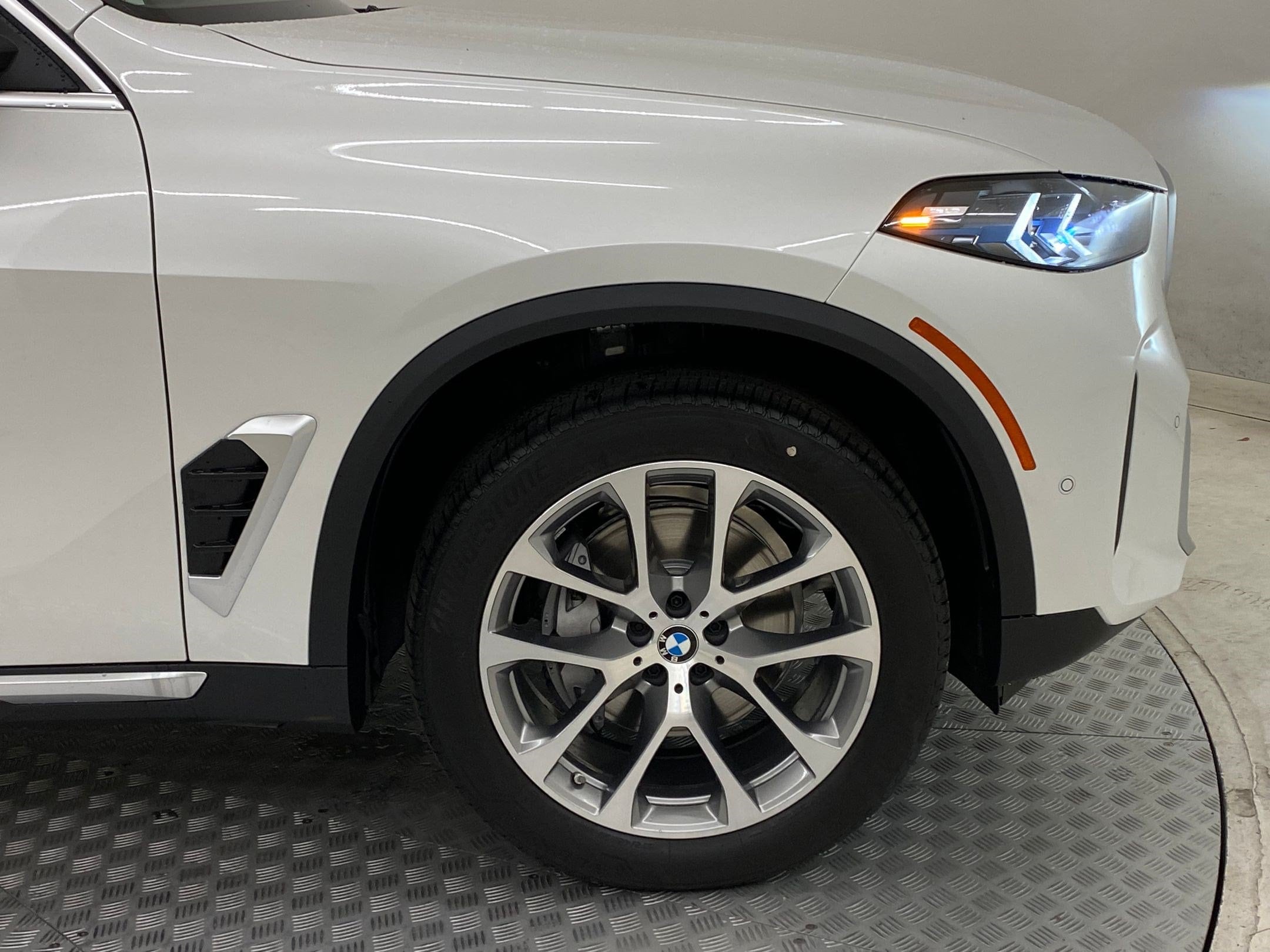 2026 BMW X5 40i - Photo 10