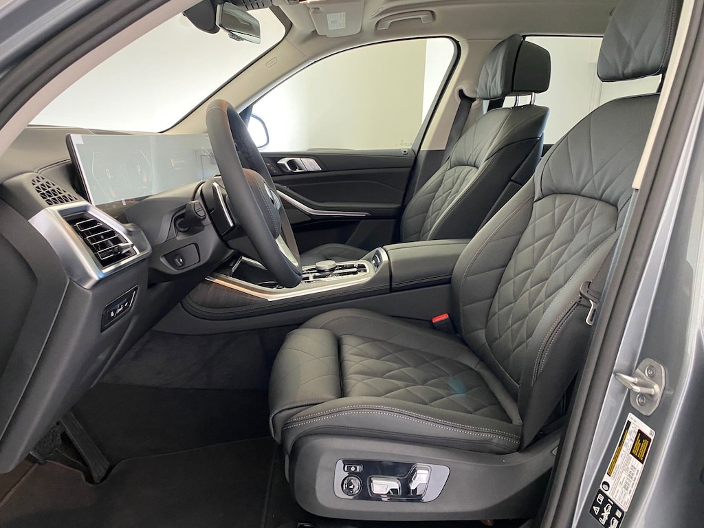 New 2026 BMW X7 xDrive40i SUV