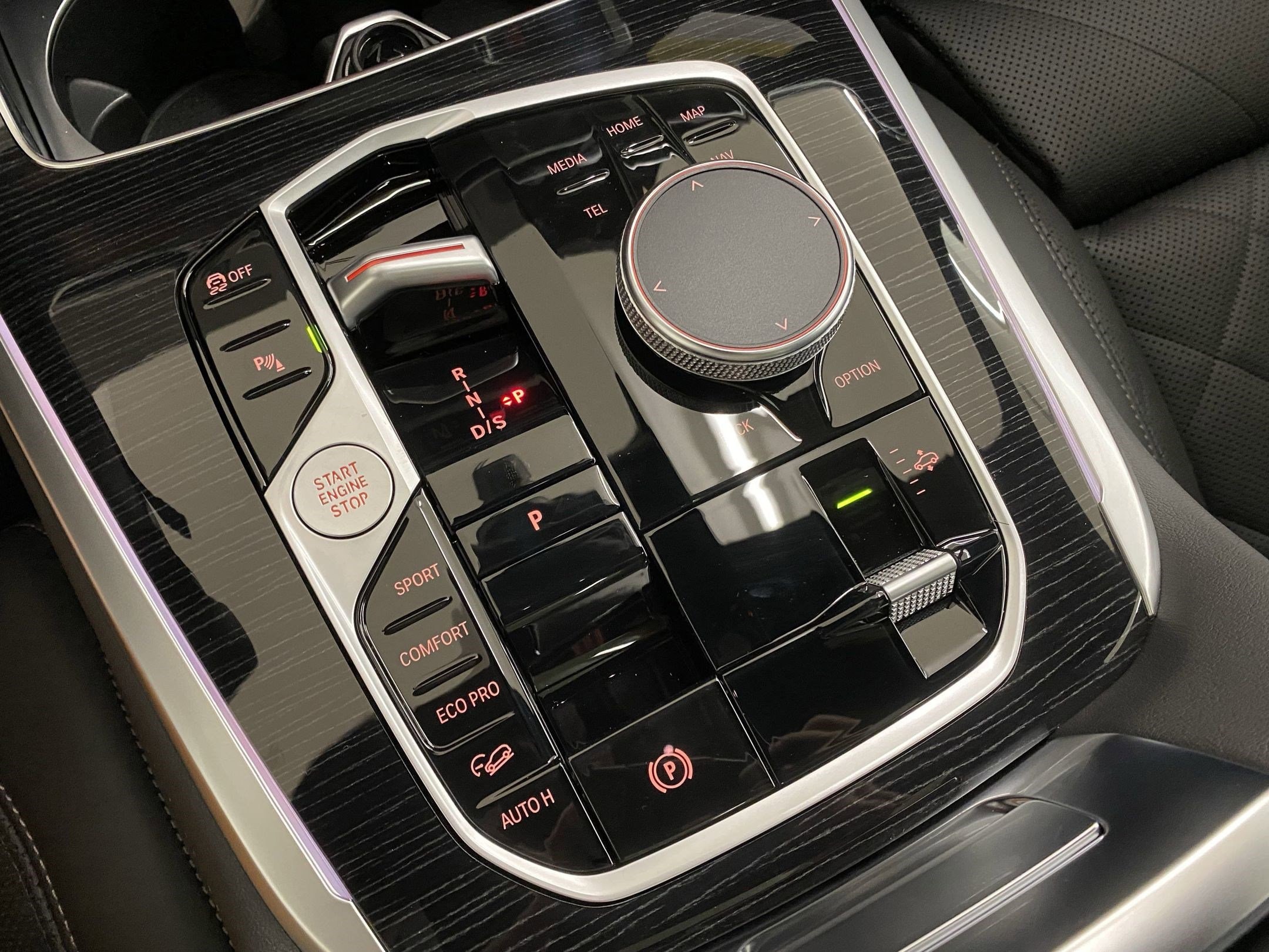 2026 BMW X7 40i - Photo 18