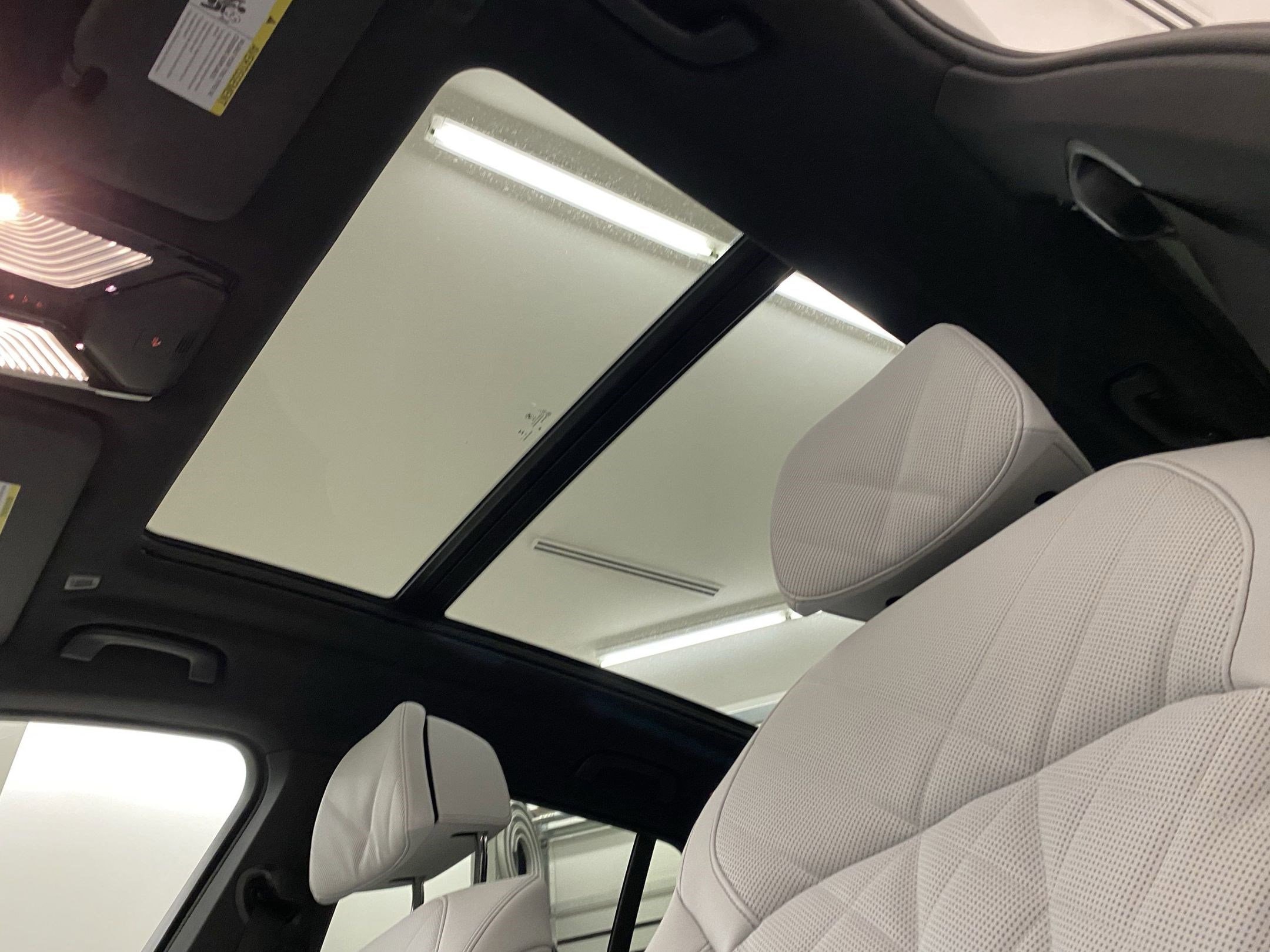 2026 BMW X5 50e - Photo 14