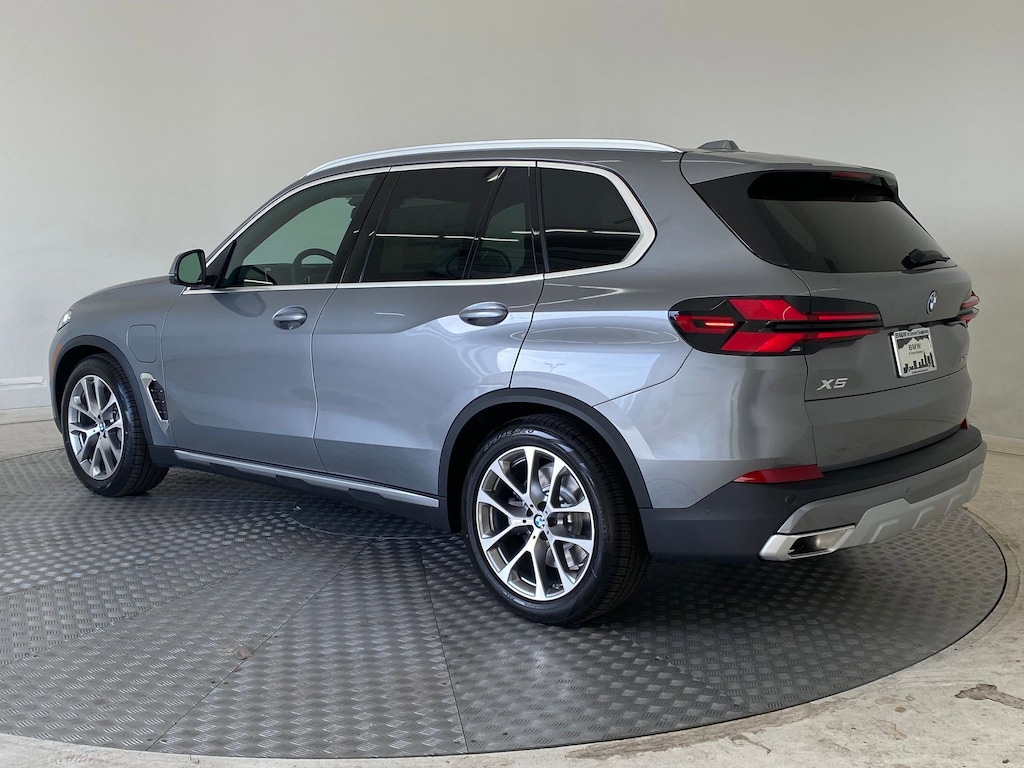 New 2026 BMW X5 PHEV xDrive50e SUV
