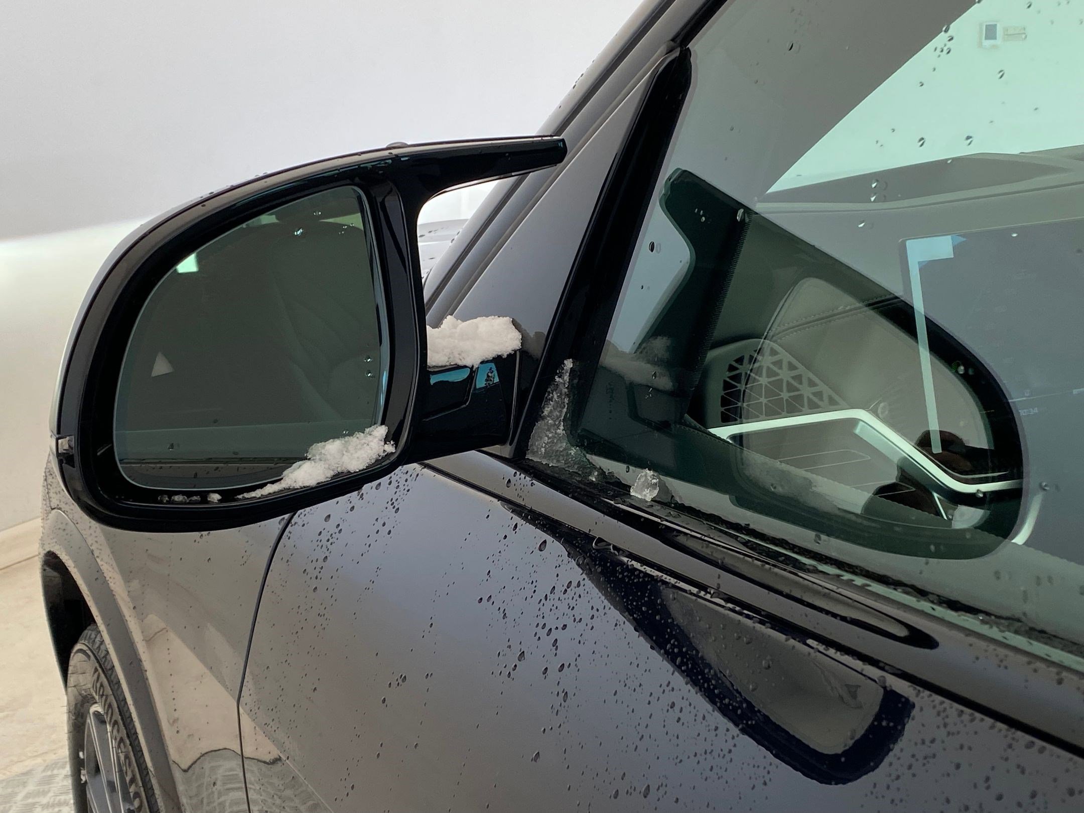 2026 BMW X5 M60i - Photo 23