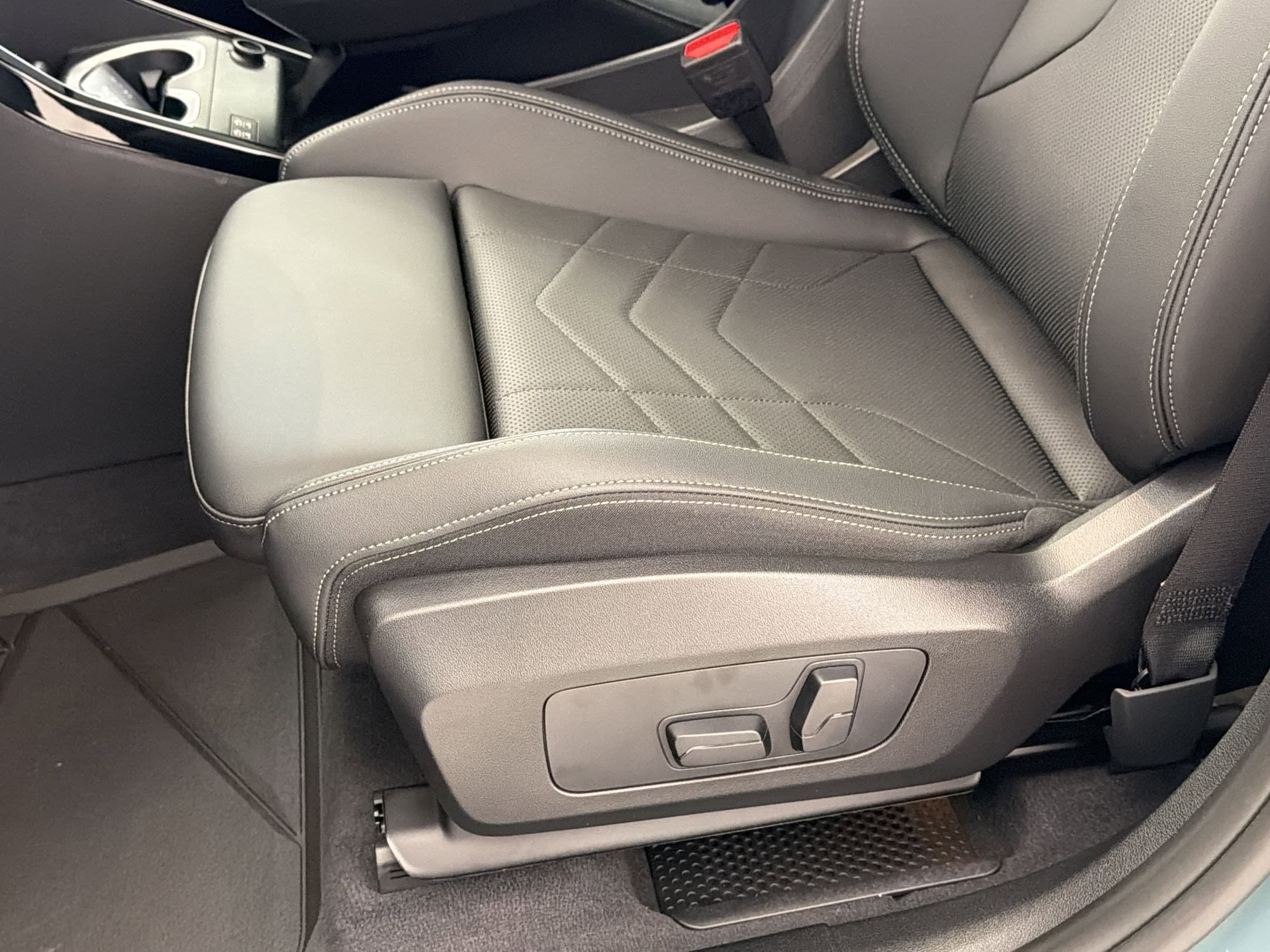 2026 BMW X1 XDrive28i - Photo 14