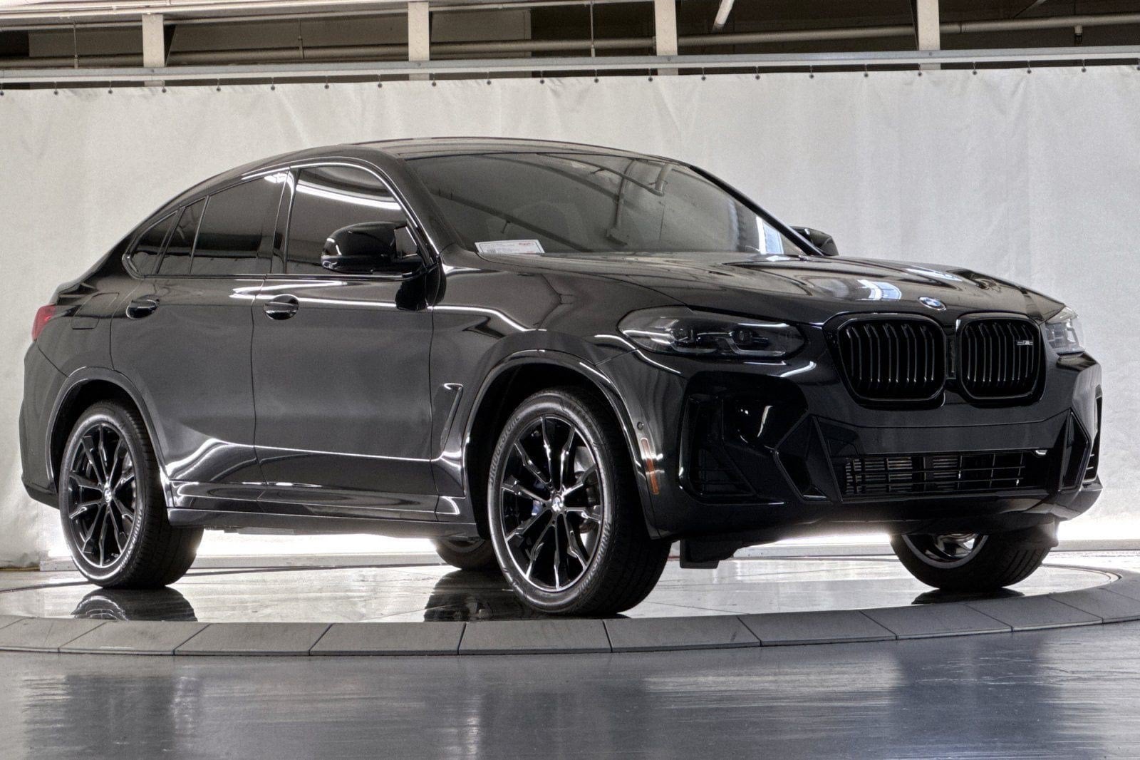 X4 SUV