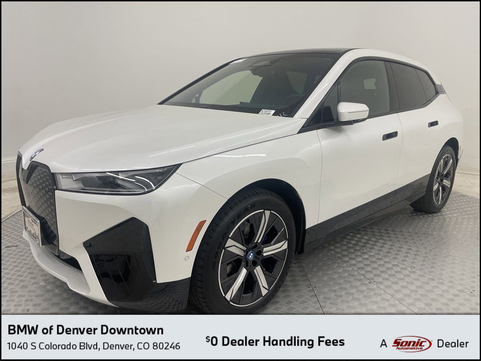 2025 BMW iX xDrive50's photo