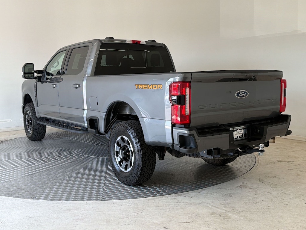 Used 2024 Ford F-250 LARIAT Truck Crew Cab