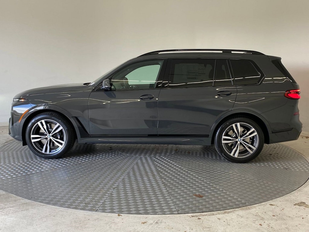New 2026 BMW X7 xDrive40i SUV