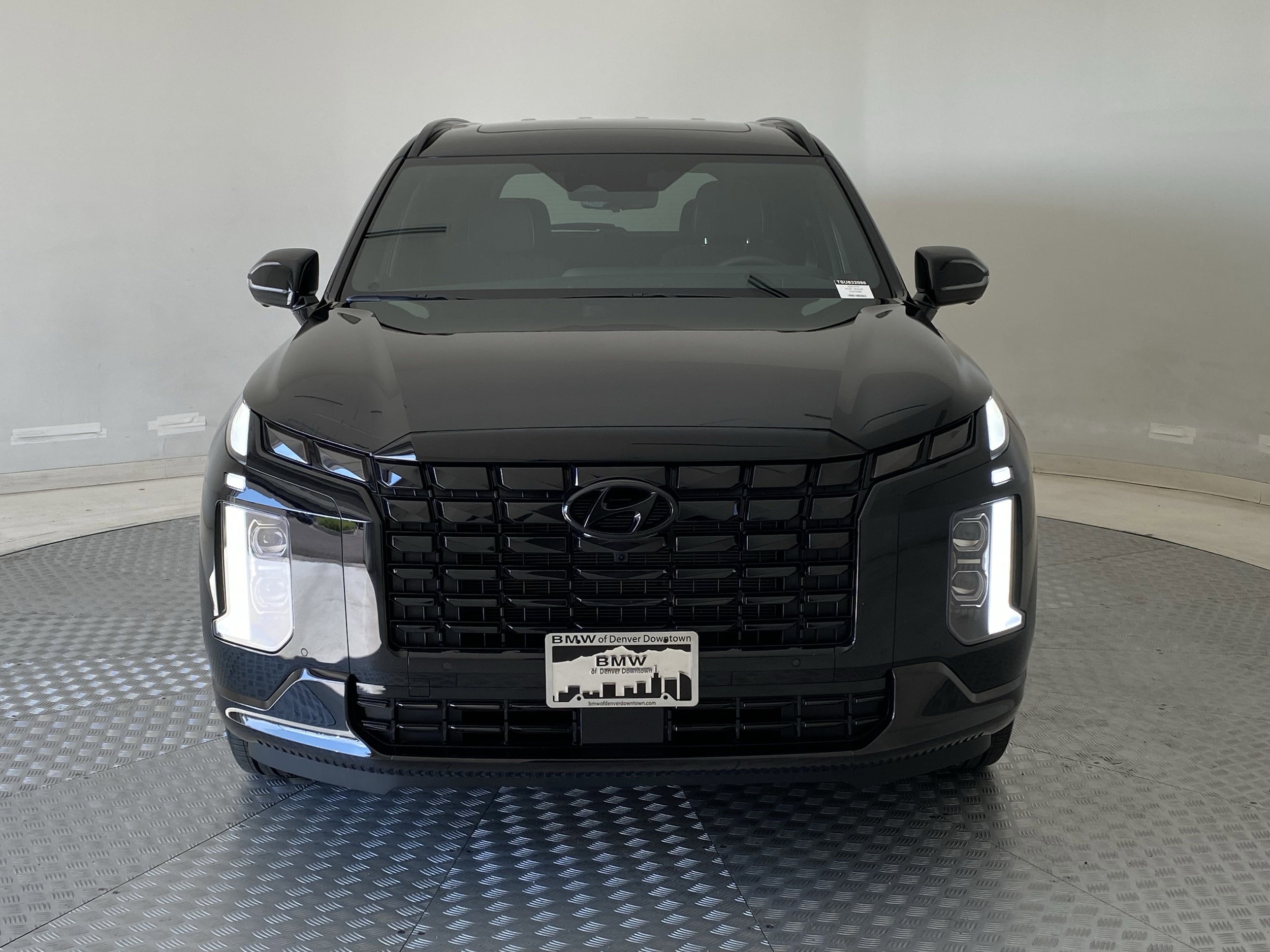 Used 2025 Hyundai Palisade Calligraphy Night Edition with VIN KM8R7DGE4SU832086 for sale in Denver, CO