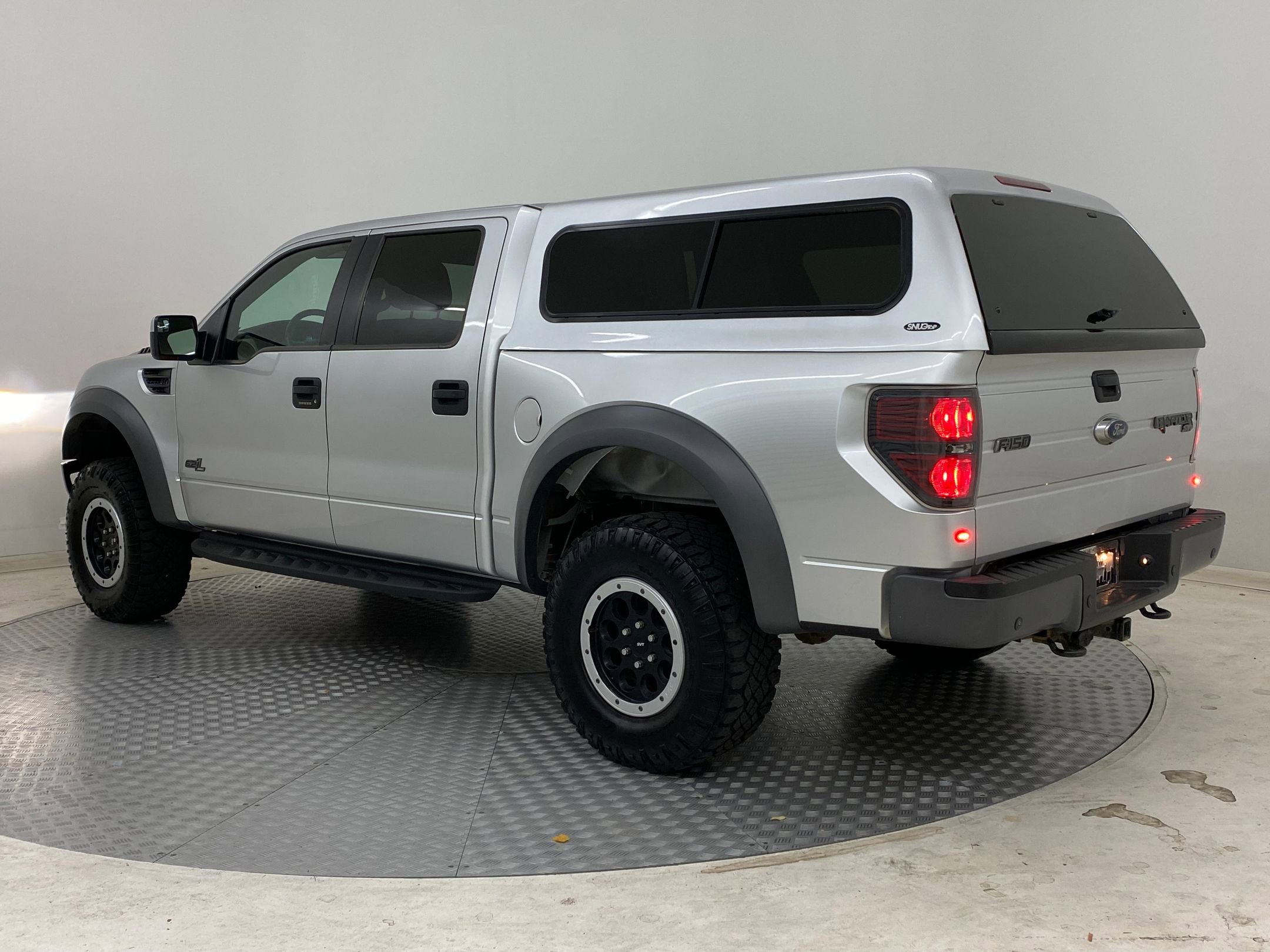 2014 Ford F-150 SVT Raptor photo 3
