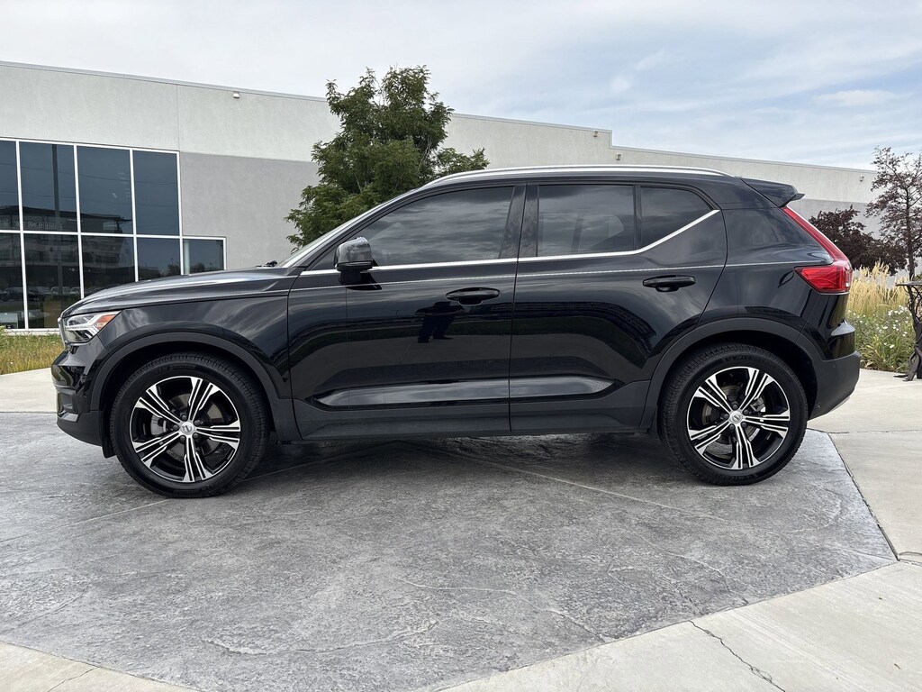 Used 2022 Volvo XC40 Inscription SUV