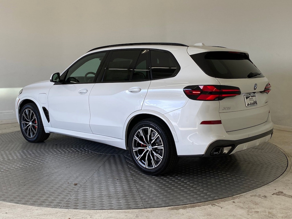 New 2026 BMW X5 PHEV xDrive50e SUV