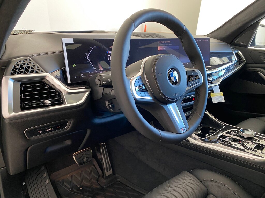 New 2026 BMW X7 xDrive40i SUV