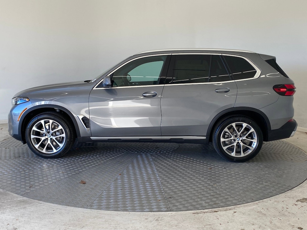 New 2026 BMW X5 xDrive40i SUV
