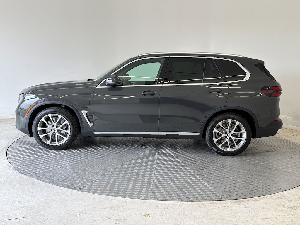 New 2026 BMW X5 PHEV xDrive50e SUV