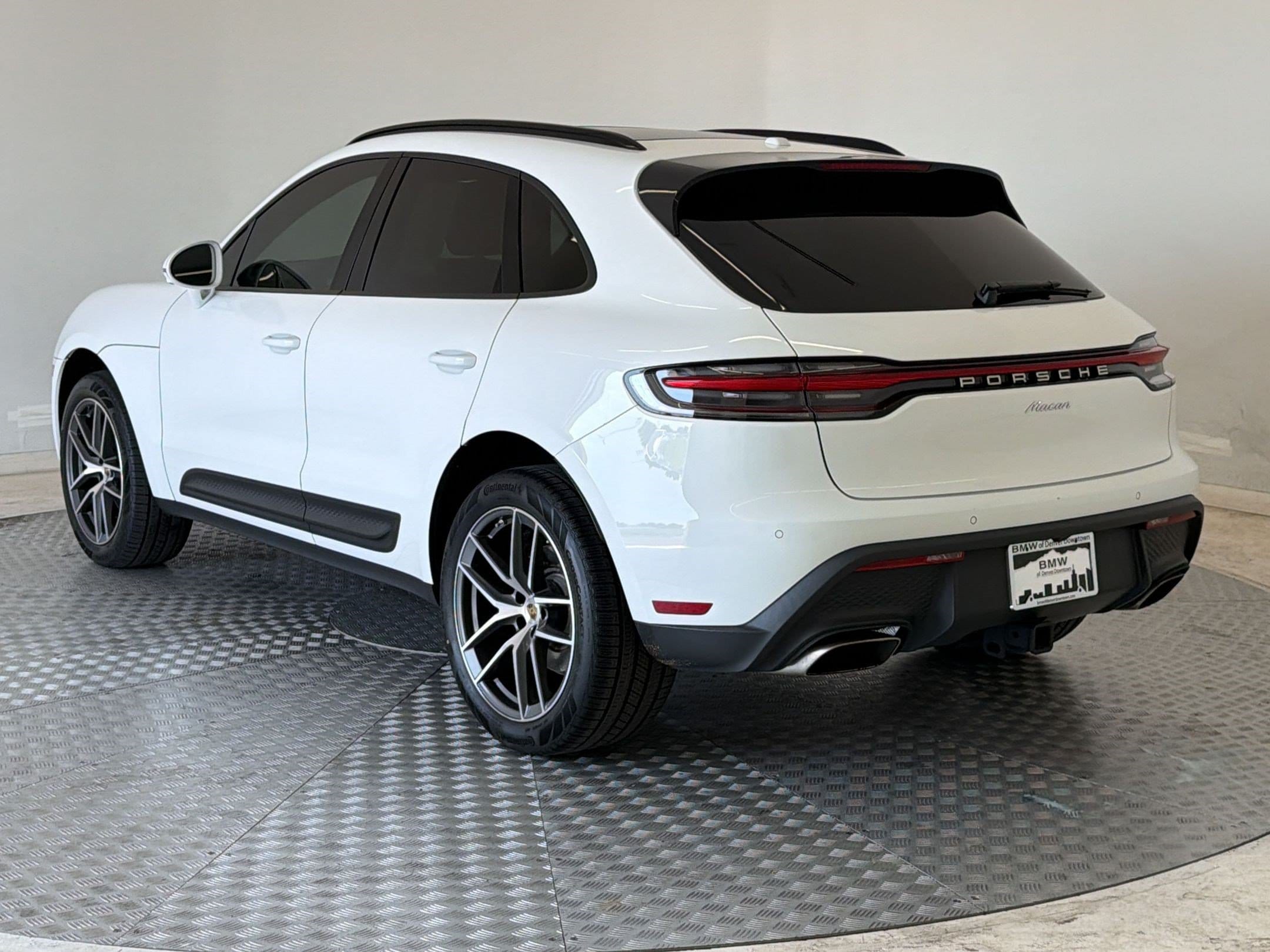 Macan AWD SUV