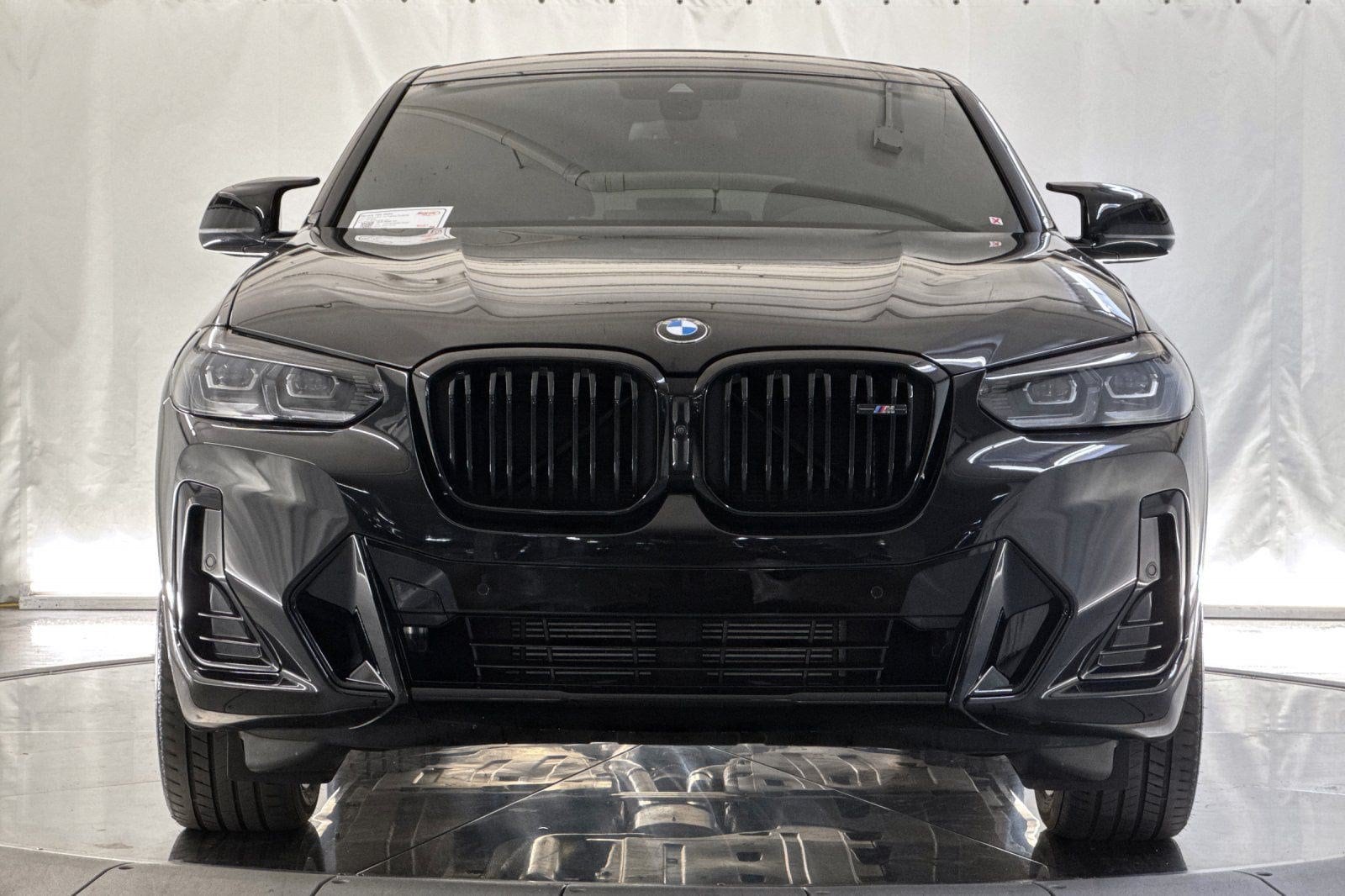 X4 SUV