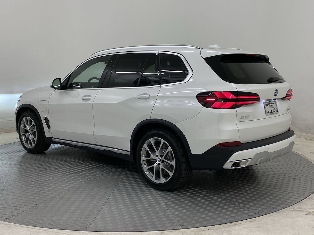 New 2026 BMW X5 PHEV xDrive50e SUV