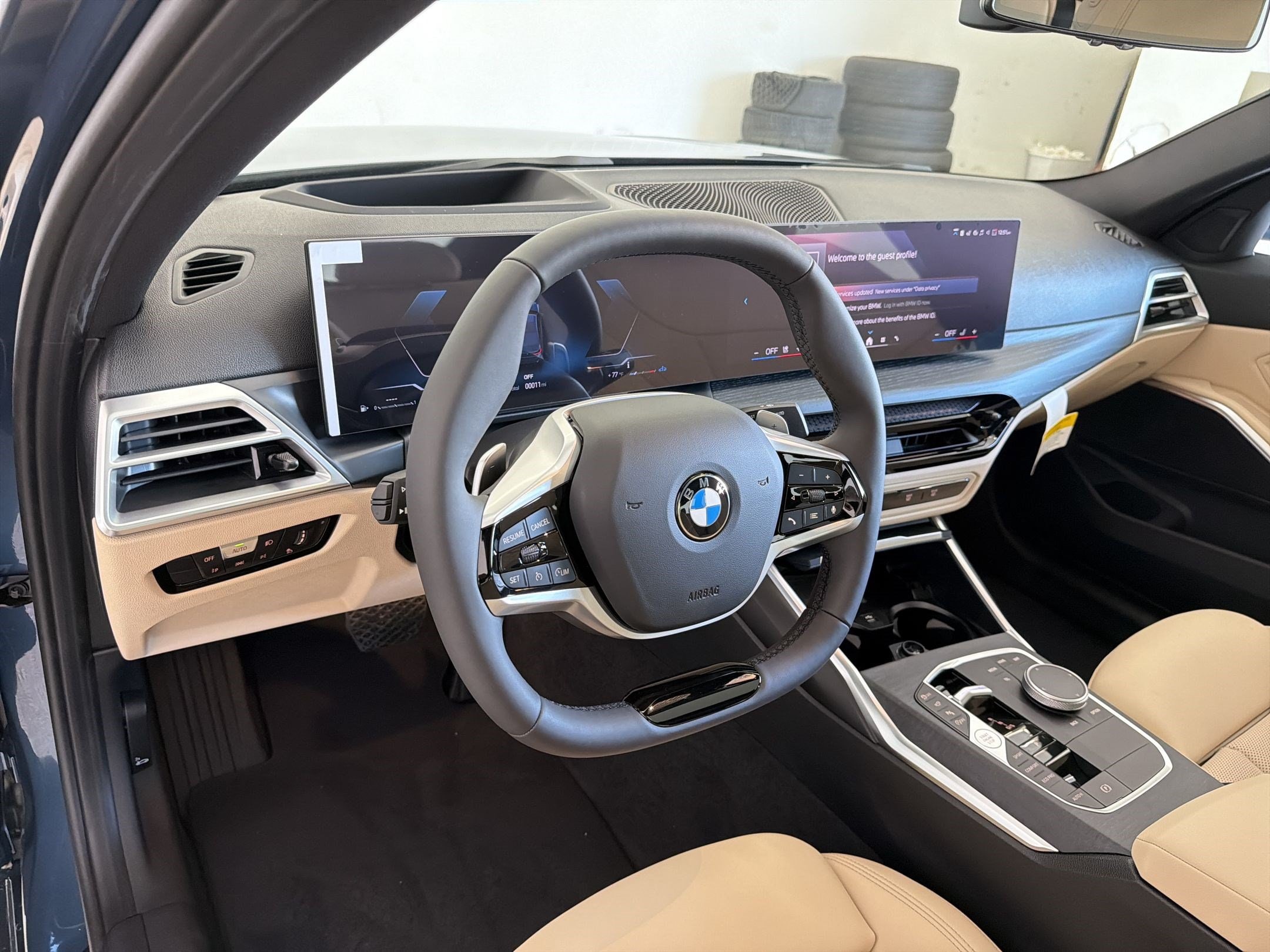 330i XDrive Sedan