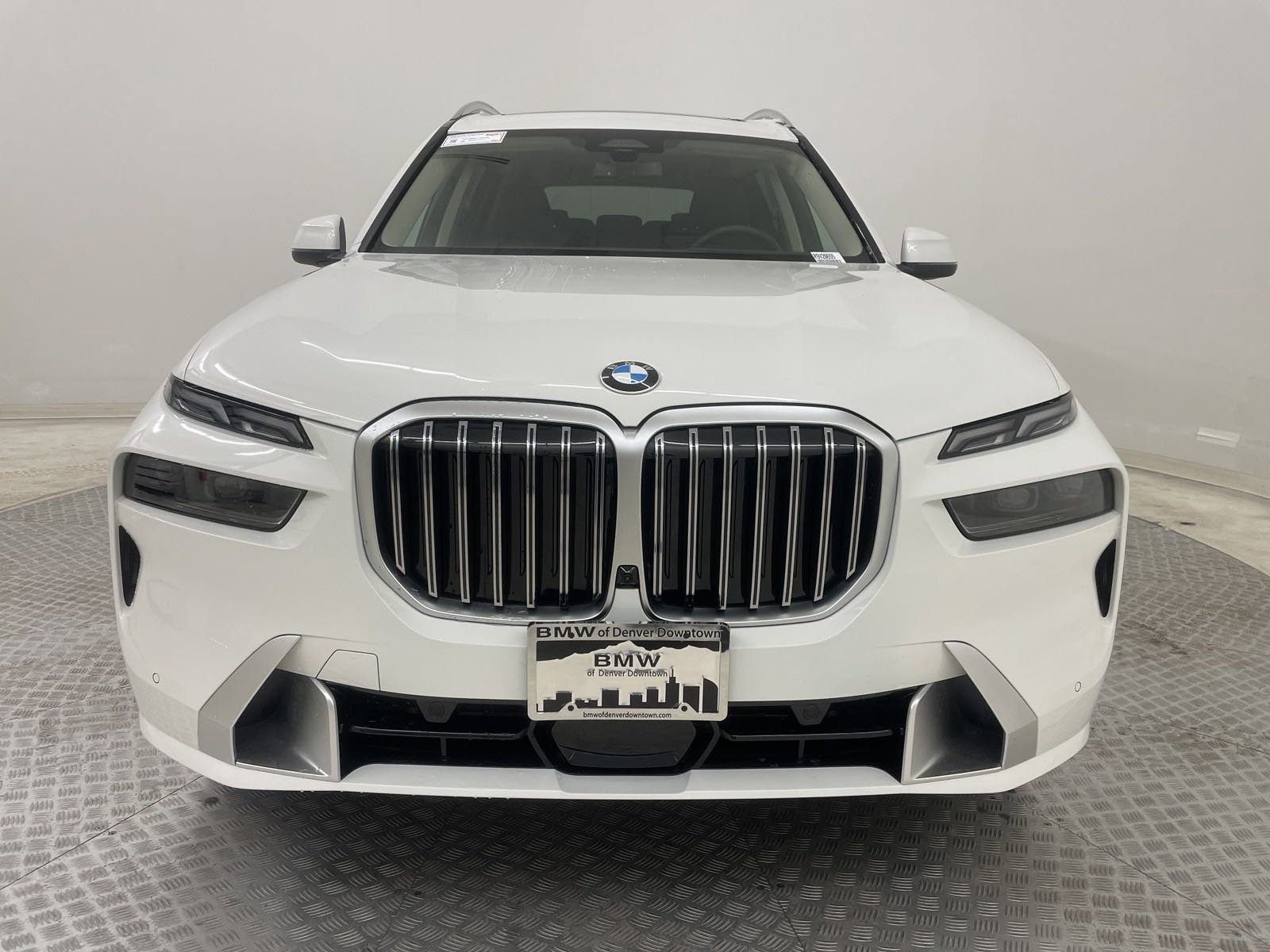 Used 2024 BMW X7 40i with VIN 5UX23EM08R9V20655 for sale in Denver, CO