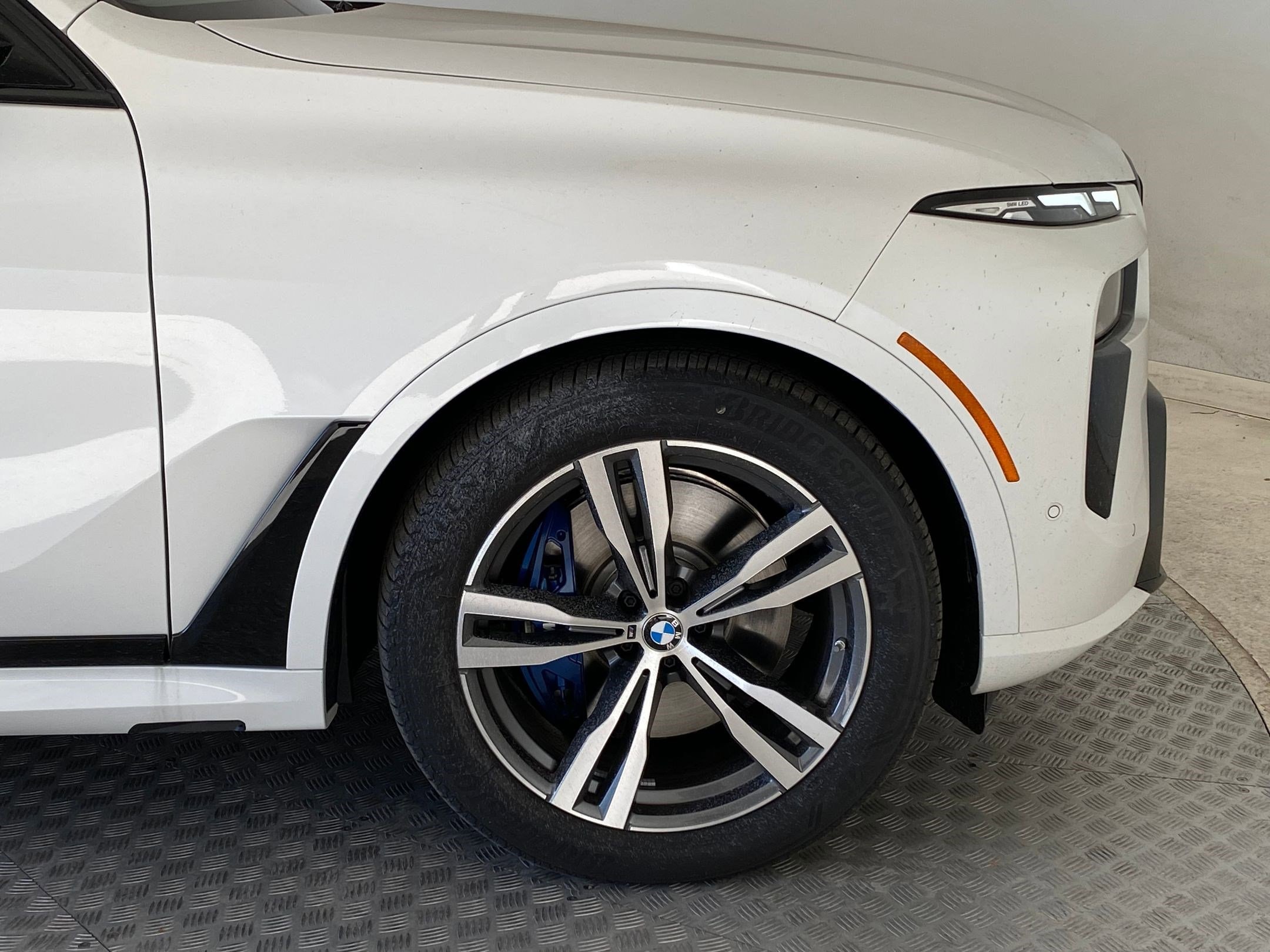 2026 BMW X7 M60i - Photo 11