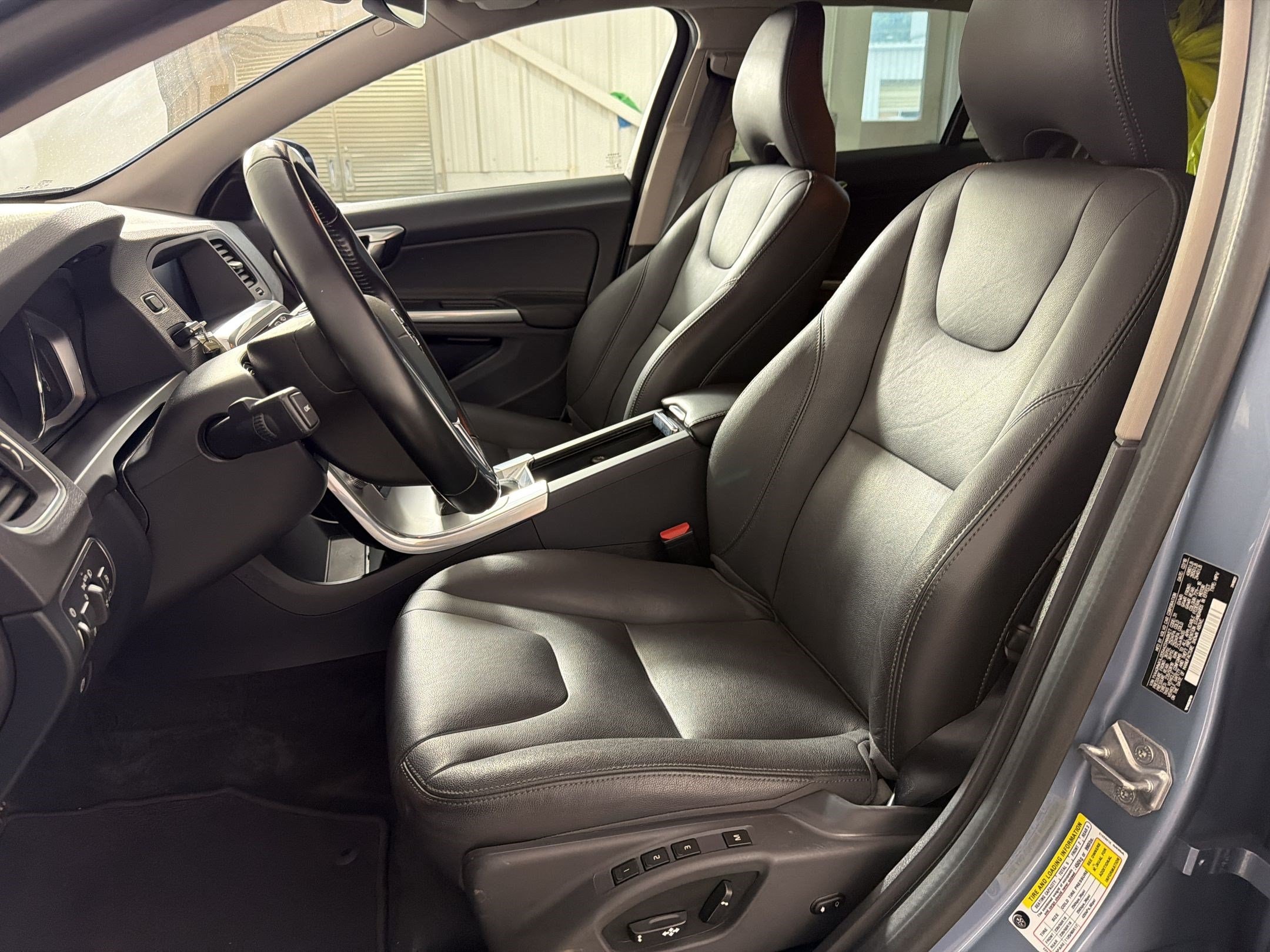 V60 Cross Country T5 AWD Wagon