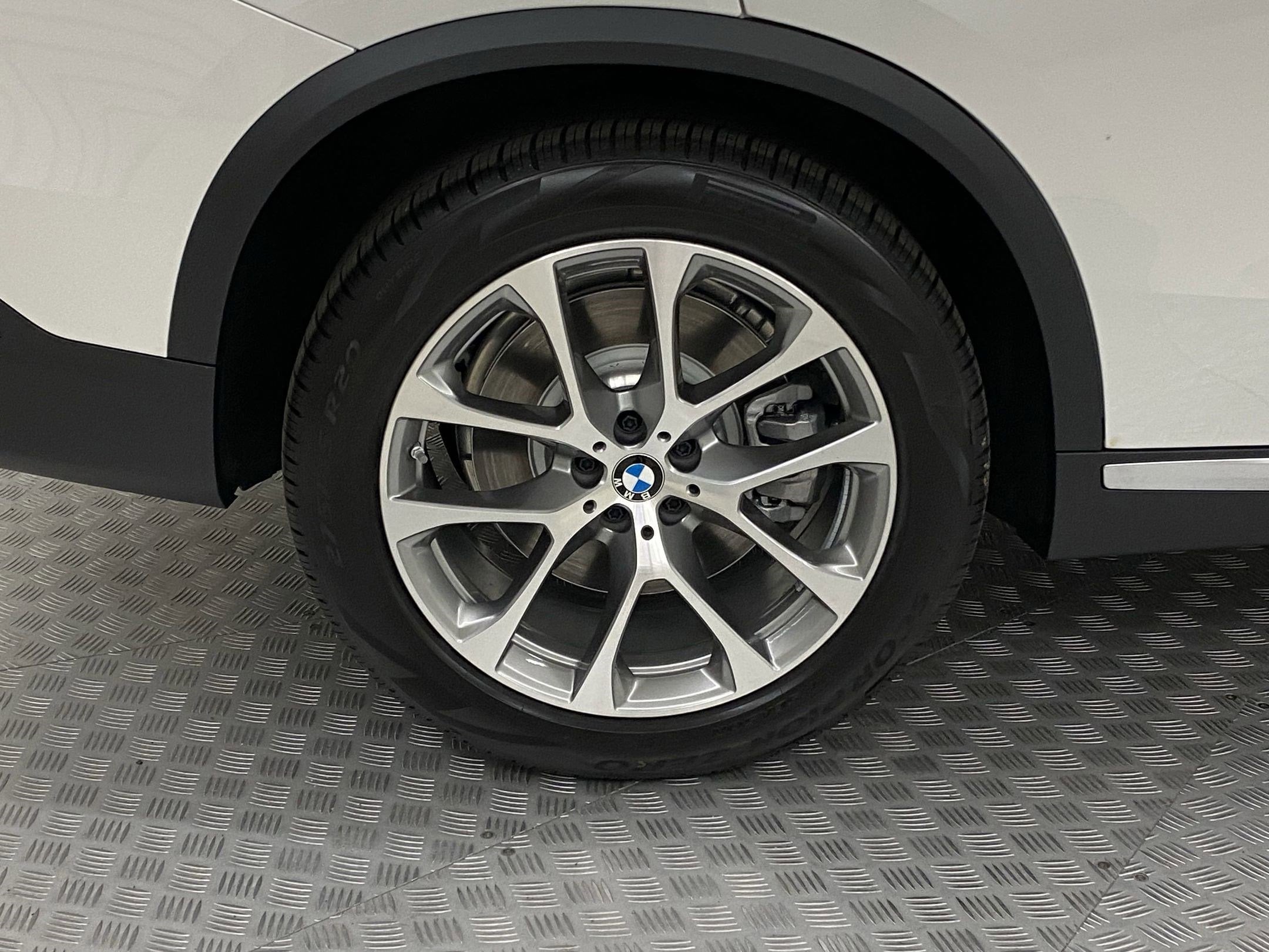 2026 BMW X5 50e - Photo 10