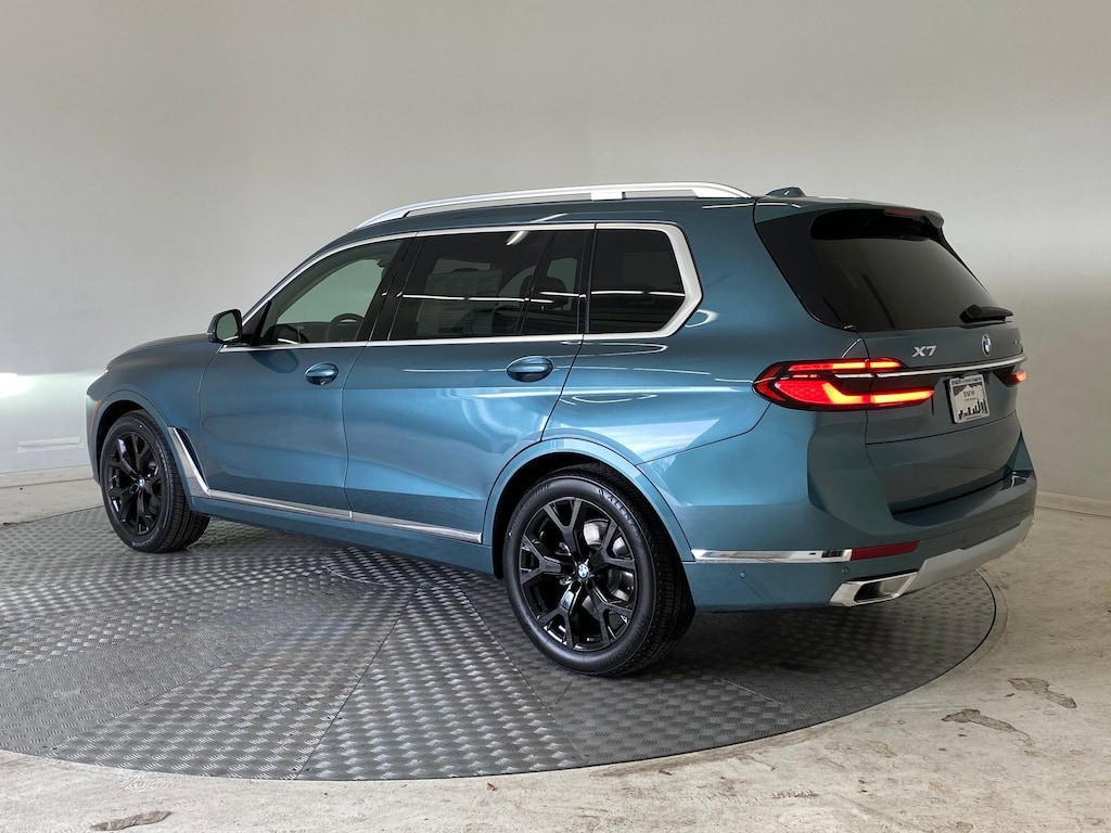 New 2026 BMW X7 xDrive40i SUV