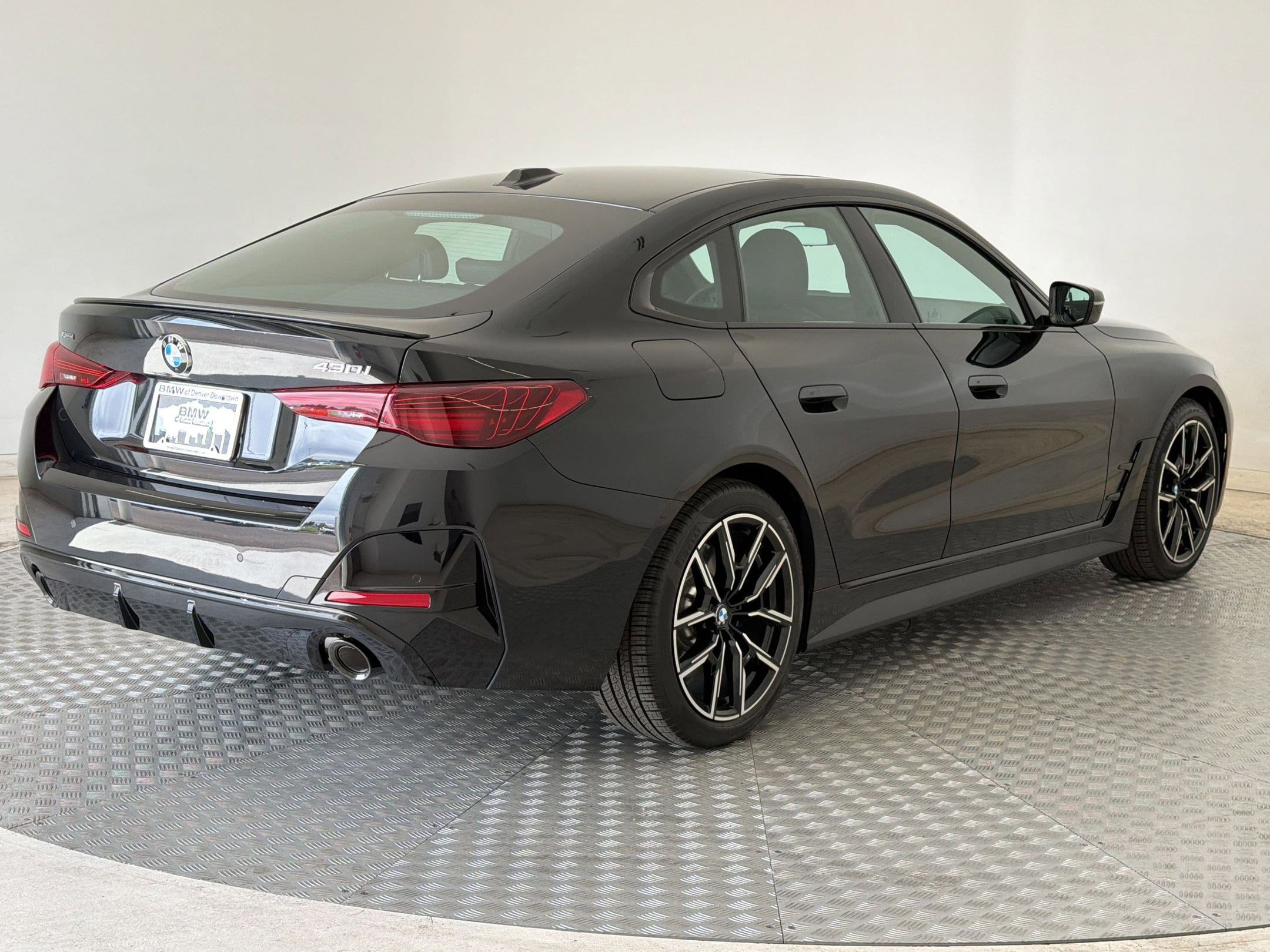2026 BMW 4 Series 430i - Photo 9