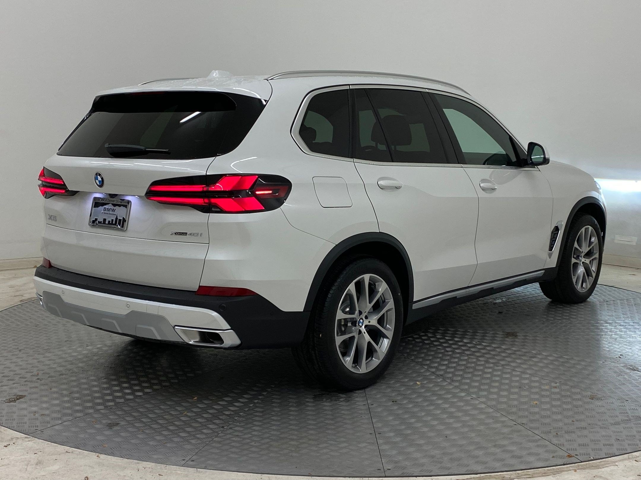 2026 BMW X5 40i - Photo 8