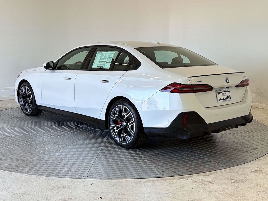 New 2026 BMW 530i xDrive Sedan